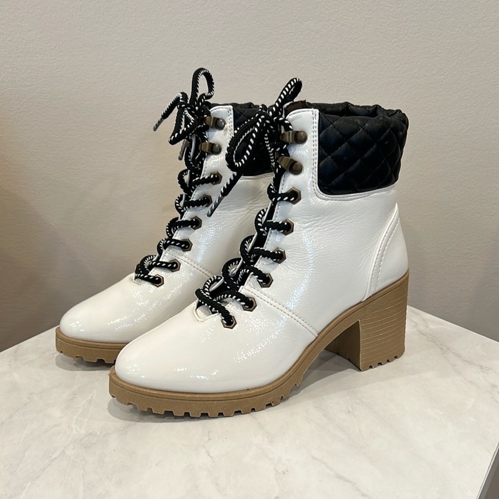 🔥Qupid Stylish Women's Black and White Ankle Boots🔥